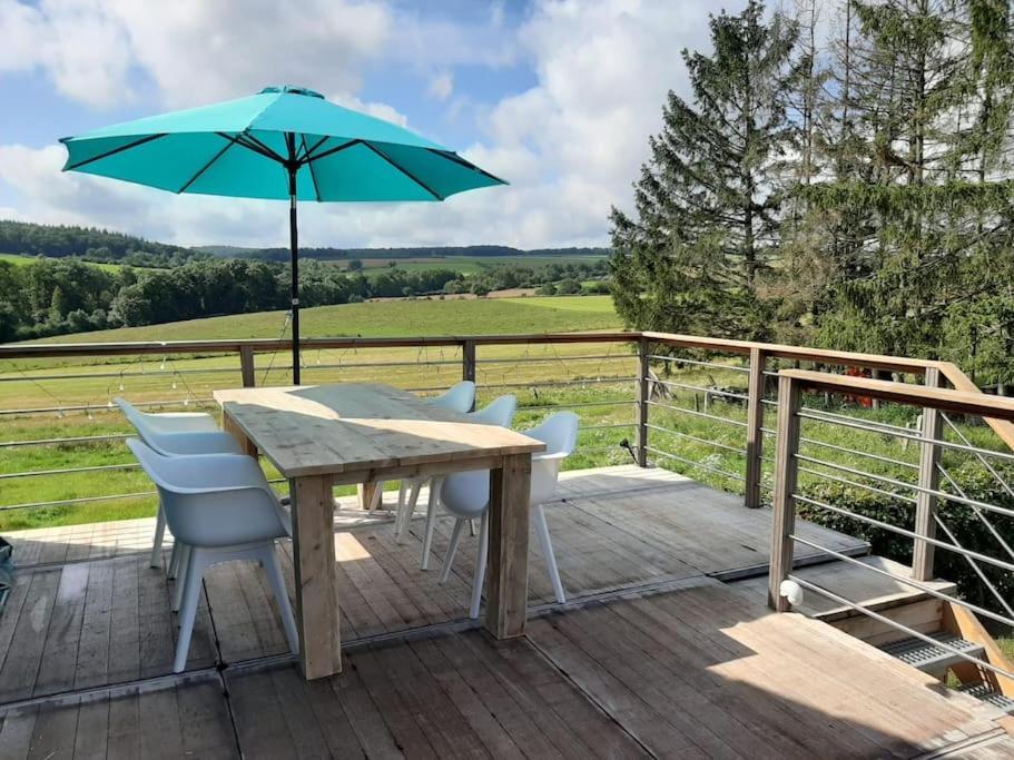 Huis Met Zonneterras, Tuin En Panoramisch Uitzicht Wellin Esterno foto